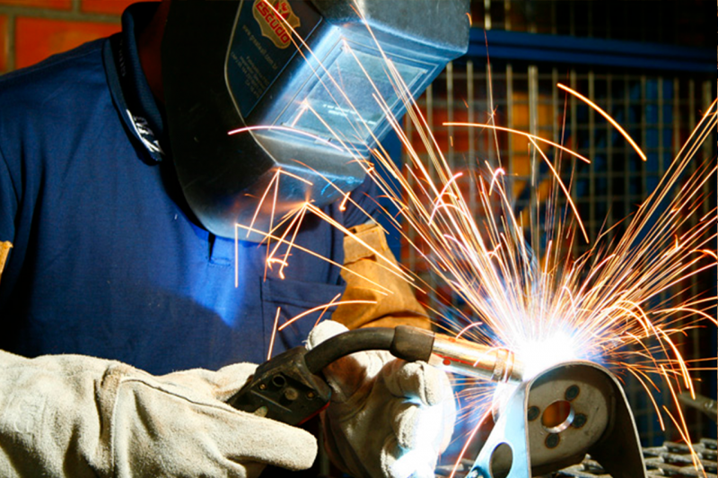 O que faz um serralheiro? em Posse - GO